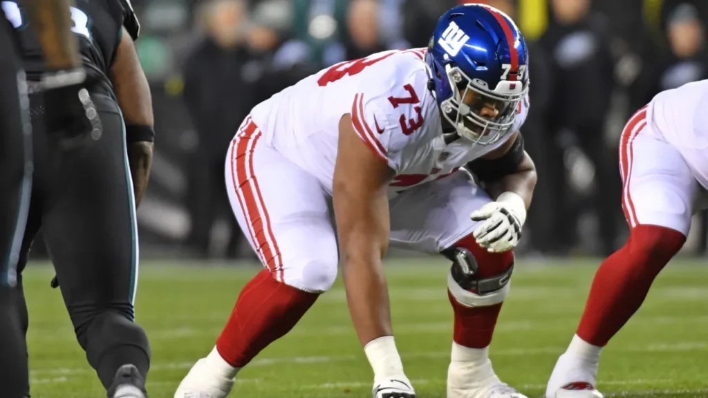 Eagles sign ex-Giants first-round offensive lineman bust - Sporting News