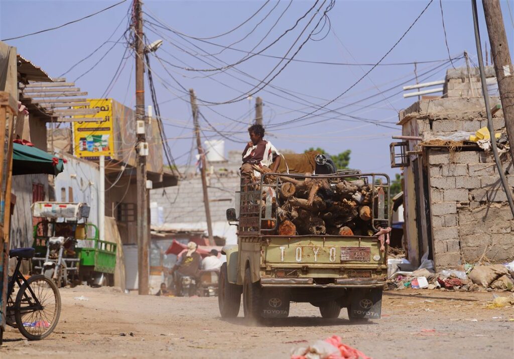Saudi-led coalition struck oil facilities west of Yemen’s capital, Houthi-run broadcaster says - Pittsburgh Post-Gazette
