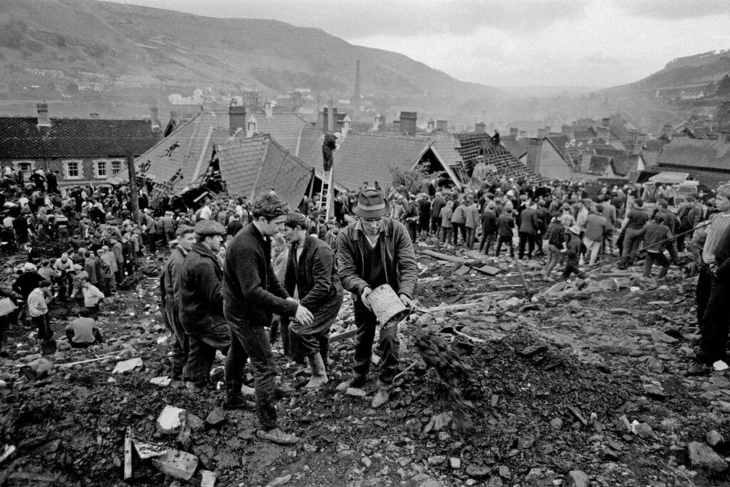 King, Queen and Prince of Wales to visit Aberfan on 60th anniversary of disaster - Nation.Cymru