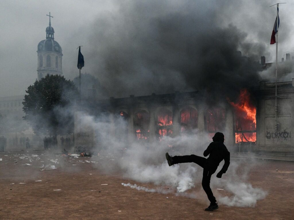 Protesters clash with police during nationwide demonstrations in France - Al Jazeera