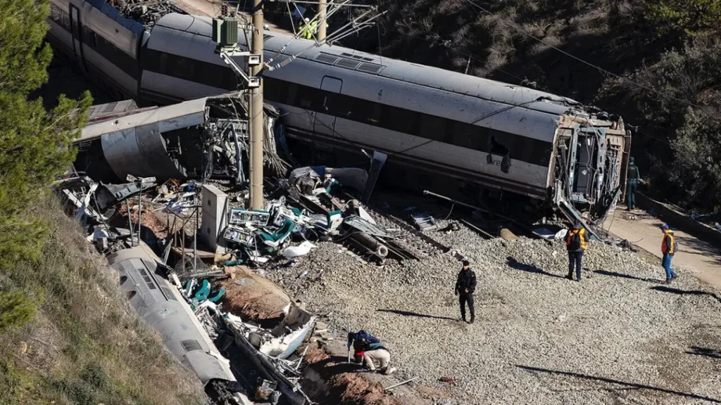 Two high-speed trains collide in Spain, killing at least 10 - TRT World