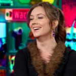 Billie Lourd & Leslie Grossman Rate Their Past Fashions - Bravo