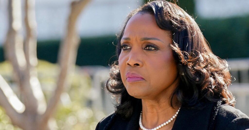 Trump creates committee to probe allegations of mortgage fraud by Fed Governor Lisa Cook - CBS News