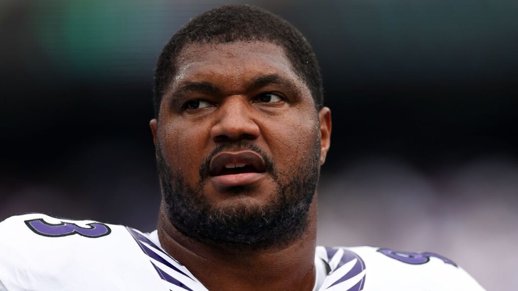 Ravens defensive lineman Calais Campbell makes NFL history with tonight's game in Atlanta - WBFF