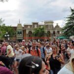 Disneyland Resort Mandates Immediate Stop on Guest Entry to Contain Escalating Park Crowds - Inside the Magic