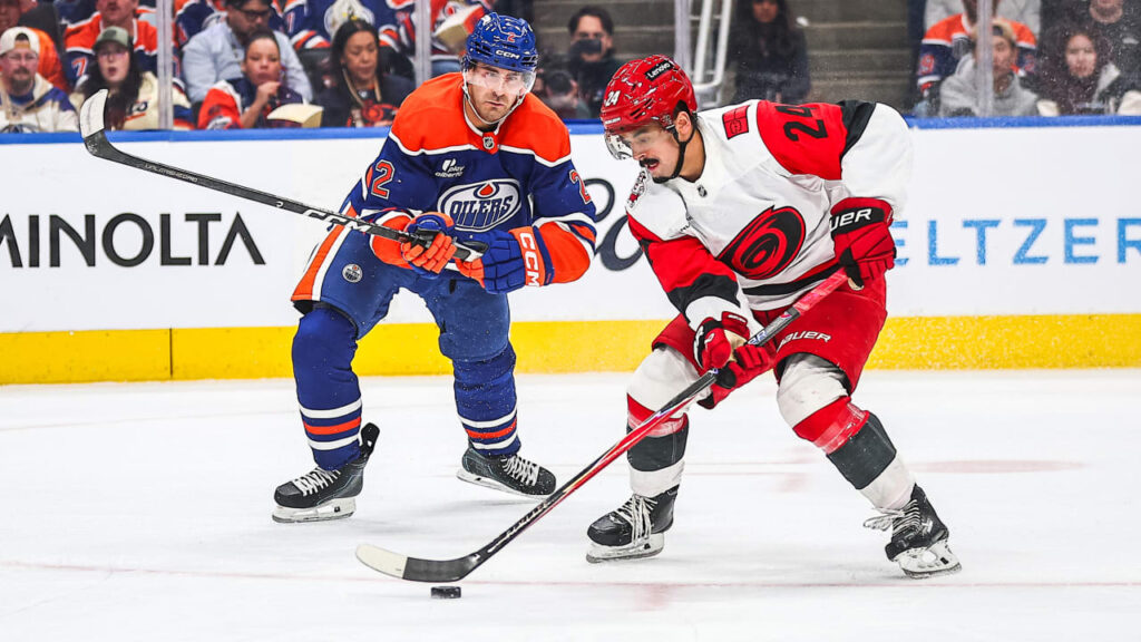 Recap: Canes Pick Up Point In High-Scoring Slugfest - NHL.com