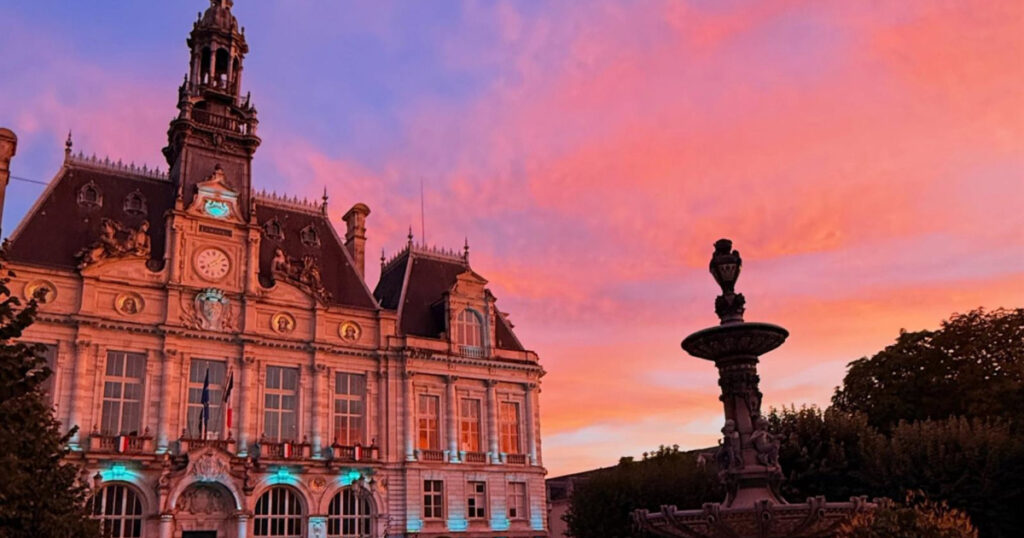 The City Council of Limoges is devastated by a fire amid a wave of protests in France. - Demócrata