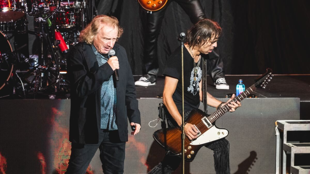 Lou Gramm Plans Final Tour After 54 Years in Rock Music - SuaraGarut.ID