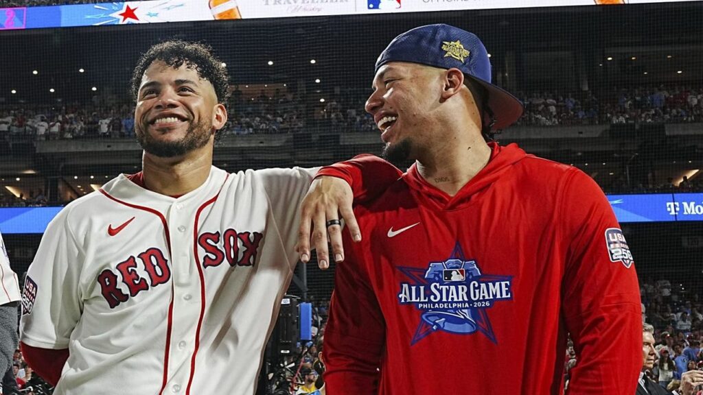 Willson Contreras Arrives To World Series Game 5 To Support Brother William - FOX Sports