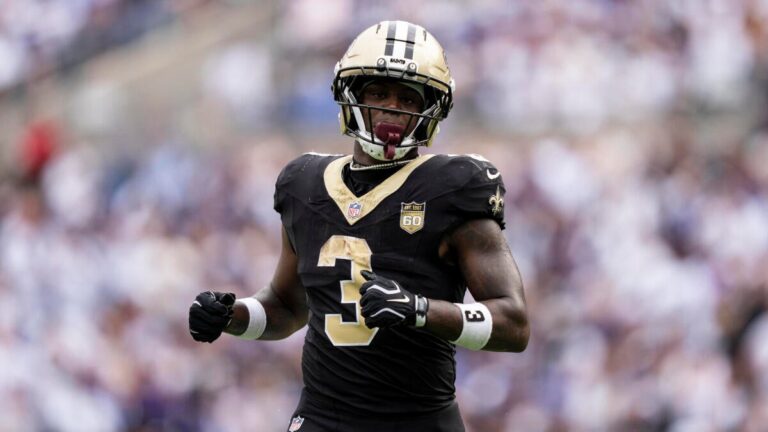 Saints RB Travis Etienne Jr. headed to IR, opening door for Alvin Kamara - CBS Sports