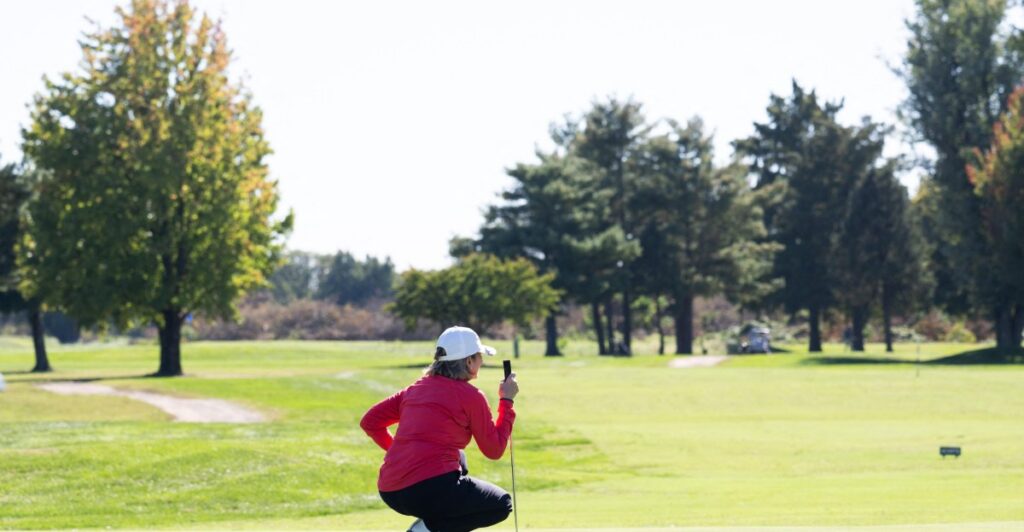 Why the Trump administration is fighting over a golf course - Vox