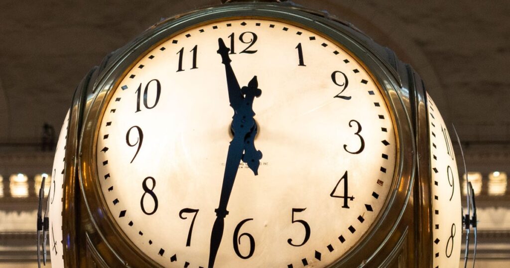 Daylight saving time 2026 ends soon. Here's when the time changes and more key details. - CBS News