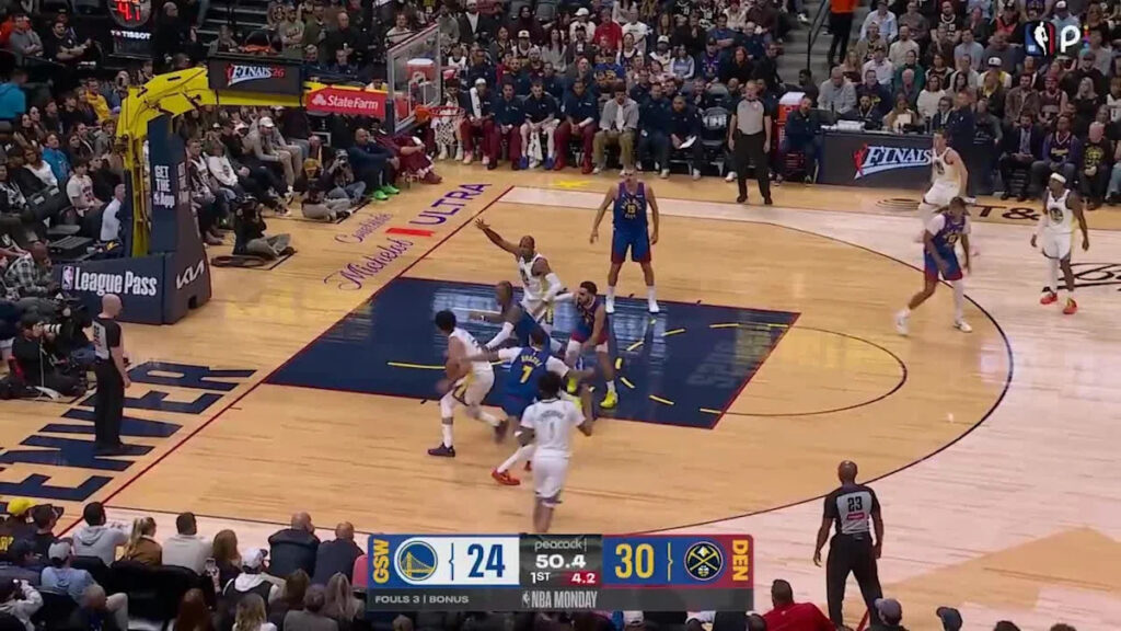 Gui Santos with the 2 Pt - Yahoo Sports