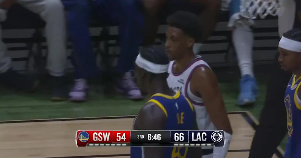 Brandon Williams gets the And-1 - Yahoo Sports