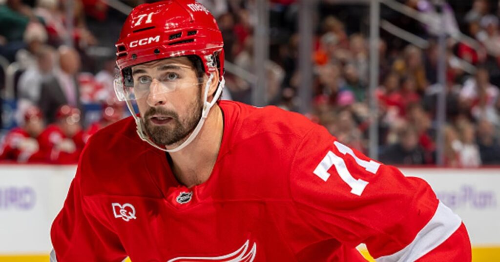 LeBrun talks Larkin's expanded trade list, Hughes' return to Vancouver - TSN