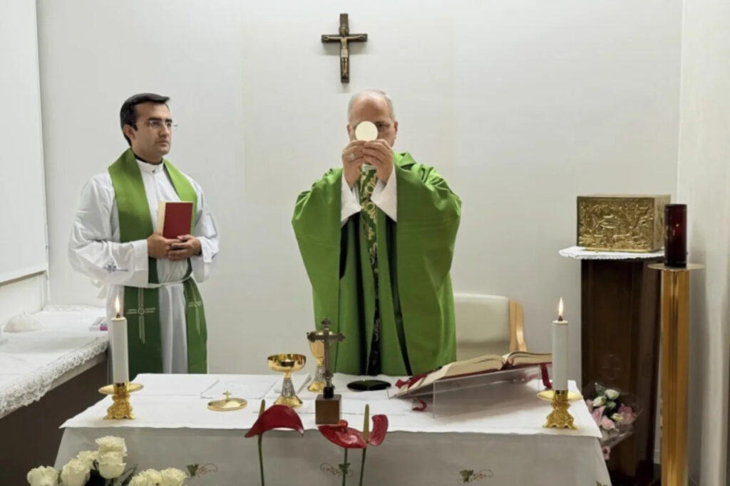From hospital, pope pushes Putin for ceasefire in contested Ukraine city - Yahoo