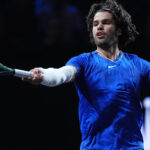 Alcaraz advances to Tokyo semifinals after Shapovalov injury - Yahoo Sports