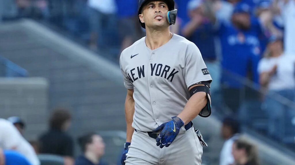 Bench Giancarlo Stanton? Boone Weighs Tough Choice for Yankees’ Survival - Yahoo Sports