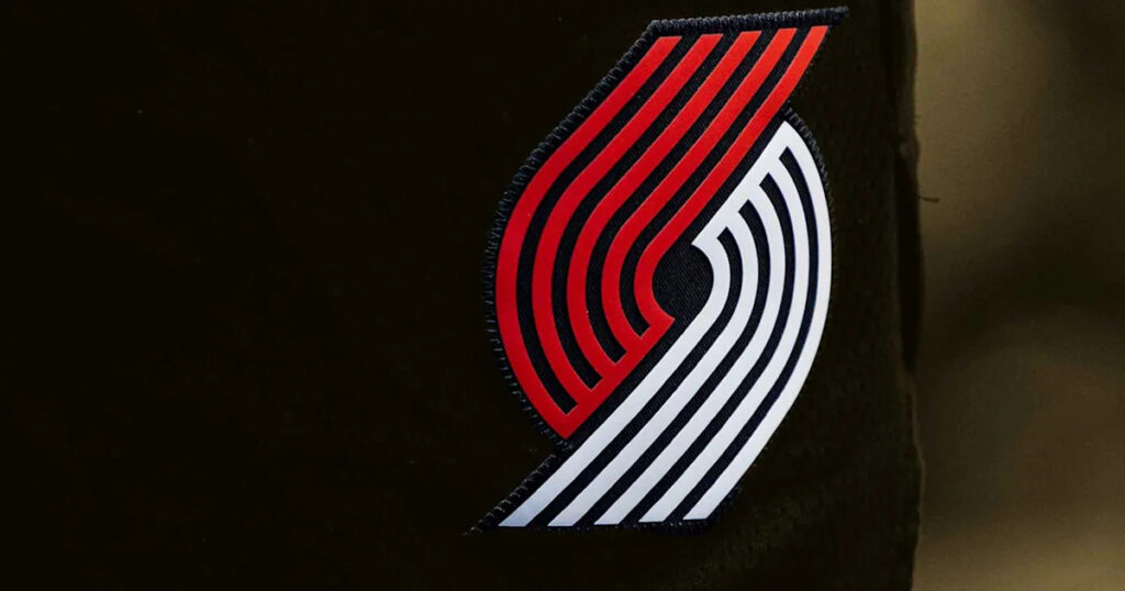 “Asian people p--s me off!” - Blazers fire newly hired broadcaster after old racist and sexist posts resurface - Yahoo Sports