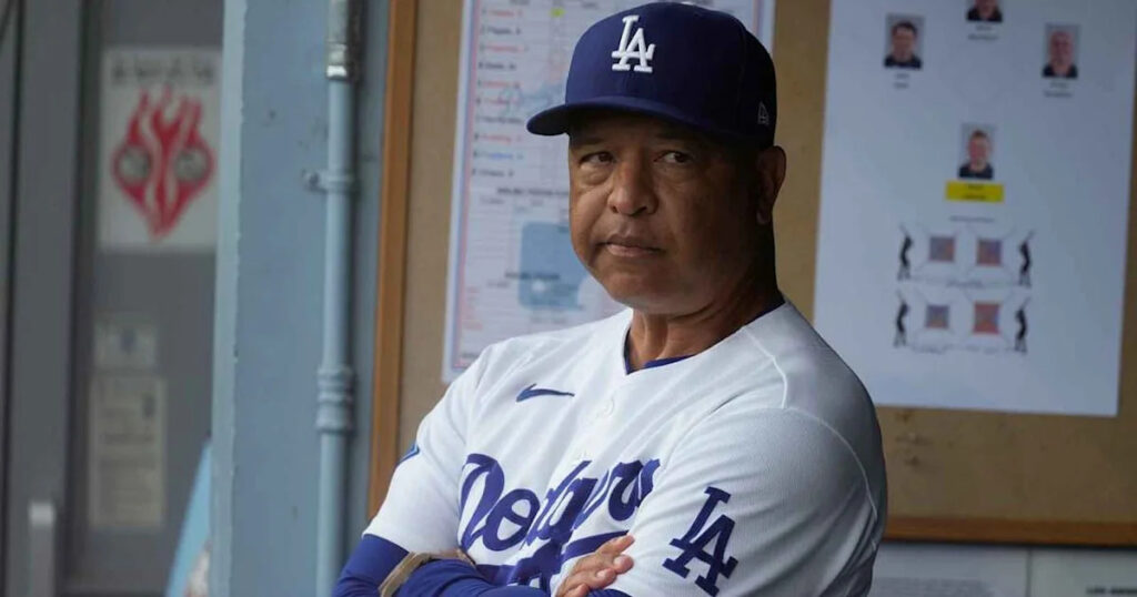 Dodgers’ Dave Roberts makes eye-opening Max Muncy lineup decision for NLDS Game 2 vs. Braves - Yahoo Sports
