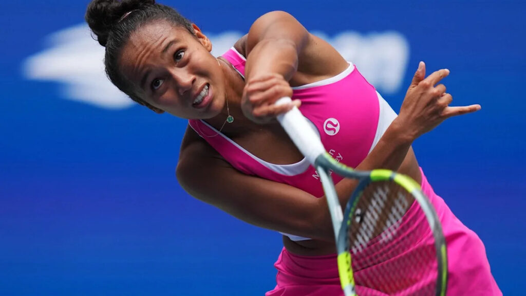 Canada's Fernandez holds off Mertens rally to advance from second round at Japan Open - Yahoo