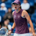 Swiatek surges past 18-year-old Iva Jovic to reach China Open quarterfinals - Yahoo