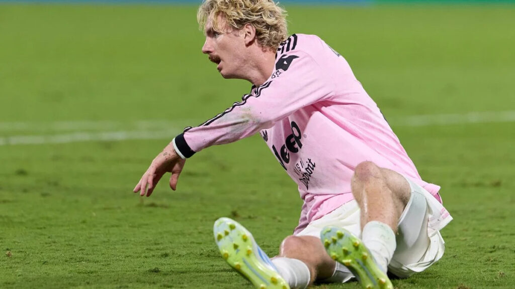 Juventus not convinced by Woltemade as club target ex-Arsenal and Atalanta strikers - Yahoo Sports