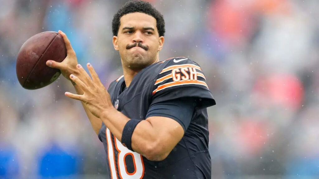Bears Make Final Call on Caleb Williams, Tyson Bagent Ahead of Packers Game - Yahoo Sports