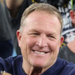 Meet Pat Murphy’s Family: Brewers Manager’s Ex-Wives, Young Sons, & Family - Yahoo Sports