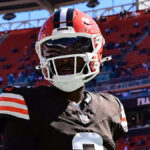 Browns Trade Pitch Would Send Shedeur Sanders Back to Familiar Spot - Yahoo Sports