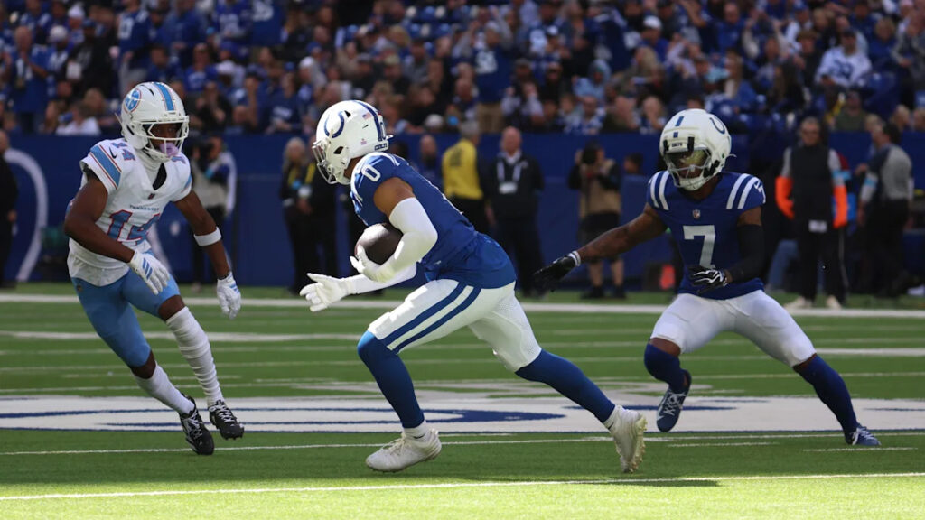 WATCH: S Cam Bynum gets first INT of season vs Titans - Yahoo Sports