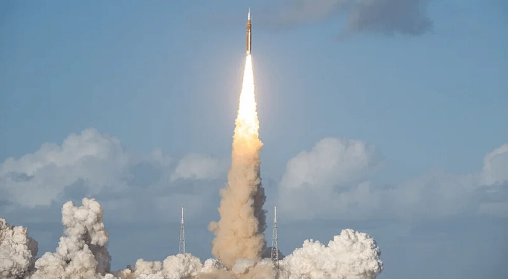 AST SpaceMobile Shares Fall 5% as Piper Sandler Downgrades Stock on SpaceX Competition - Yahoo Finance
