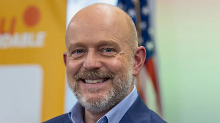 Republicans denounce CA GOP Gov. nominee Steve Hilton's campaign ad: 'Creepy, weird, disturbing' - Yahoo