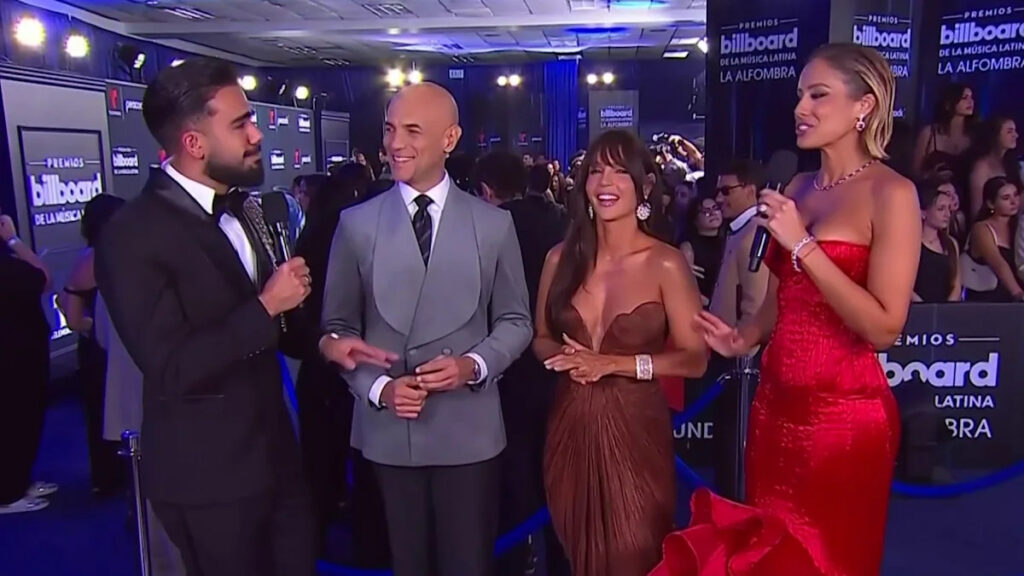 Carmen Villalobos y Javier Poza revelan secretos de su conducción en los Billboard 2026 - Yahoo