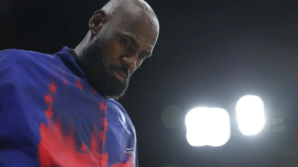 76ers Stars Reveal What It’s Really Like Having LeBron James as a Teammate - Yahoo Sports