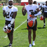 Browns, Steelers inactives: Cleveland gets key piece back, loses another, Jalen Ramsey decision - Yahoo Sports