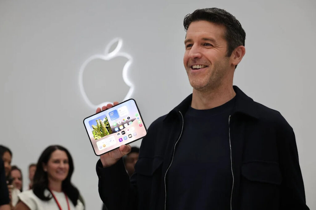 AAPL Stock Ticks Higher: BofA Flags Shorter iPhone 18 Pro Wait Time As Duo Pre-Order Shipments Loom - Yahoo Finance