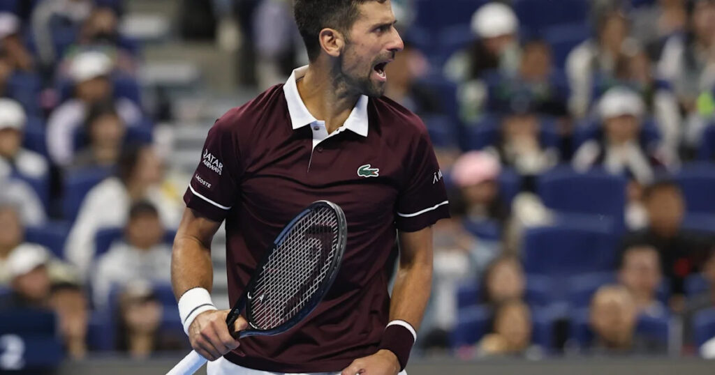 Novak Djokovic complains to umpire after ‘the world’s most stupid’ call in his match vs Alexander Zverev - Yahoo Sports
