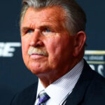 Packers pay tribute to NFL legend Mike Ditka during Week 5 matchup with Bears - Yahoo Sports