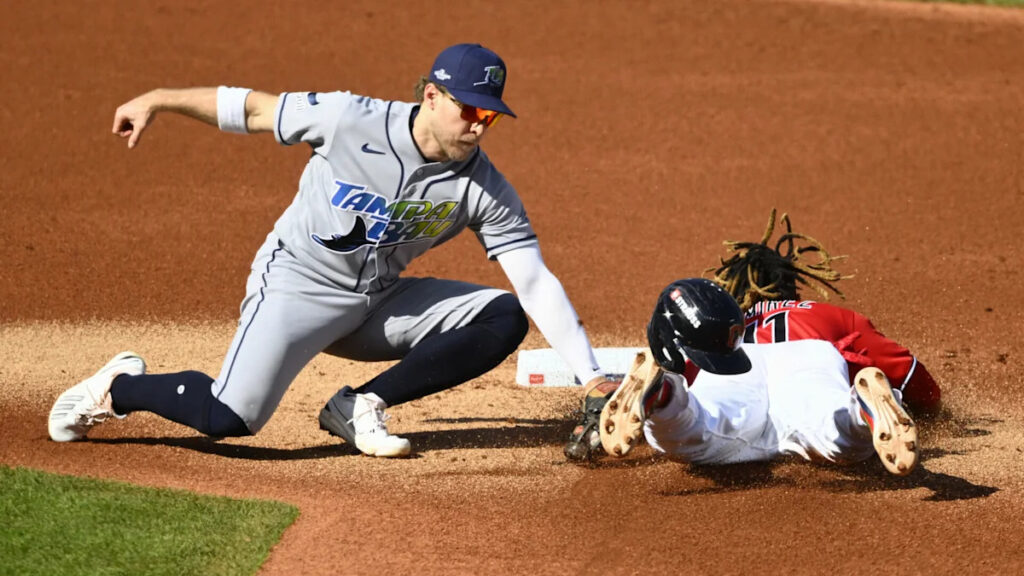 Rainy in Cleveland, status of ALCS Game 4 remains uncertain - Yahoo Sports
