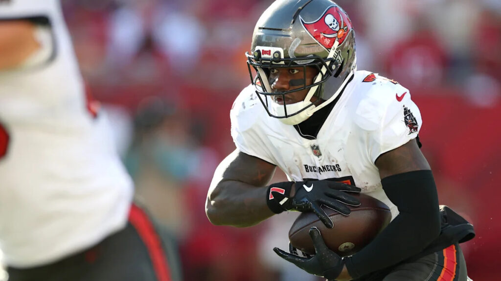 How to watch Buccaneers vs Cowboys: TNF, live stream, TV channel, start time - Yahoo Sports