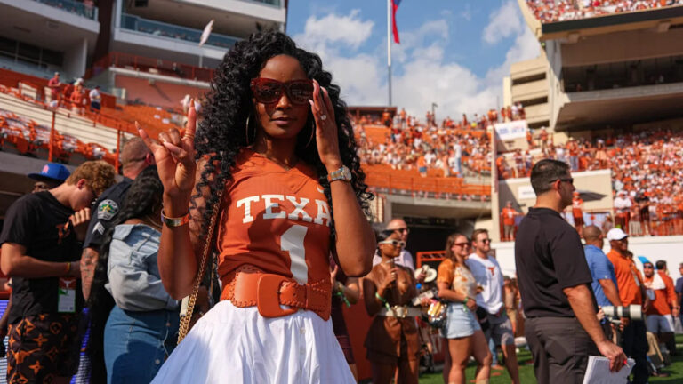 Loreal Sarkisian turns heads in flashy cowgirl sideline fit, Louboutin boots - Yahoo Sports