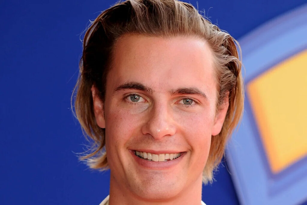 Princess Diaries star Erik von Detten sued for elder abuse over gold coins - Yahoo News UK