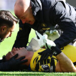 Chelsea goalkeeper Emi Martinez stretchered off after sickening collision - Yahoo Sports