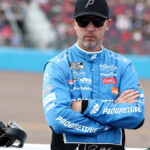 Denny Hamlin criticizes NASCAR on Austin Hill double-yellow line rule, defends Kyle Larson - Yahoo Sports
