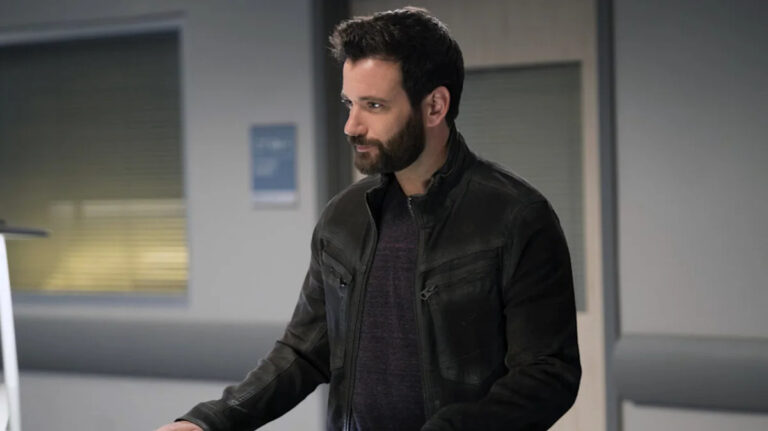 Colin Donnell Is Finally Returning to ‘Chicago Med’ - Yahoo