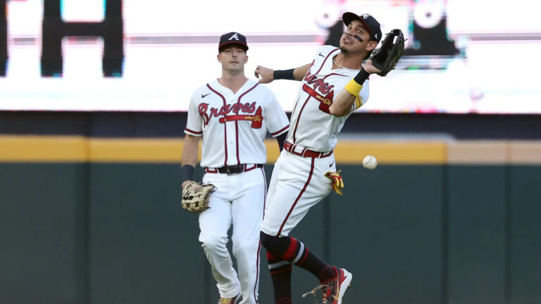Shohei Ohtani scores, ties NLDS Game 4 on Mauricio Dubón gaffe - Yahoo Sports
