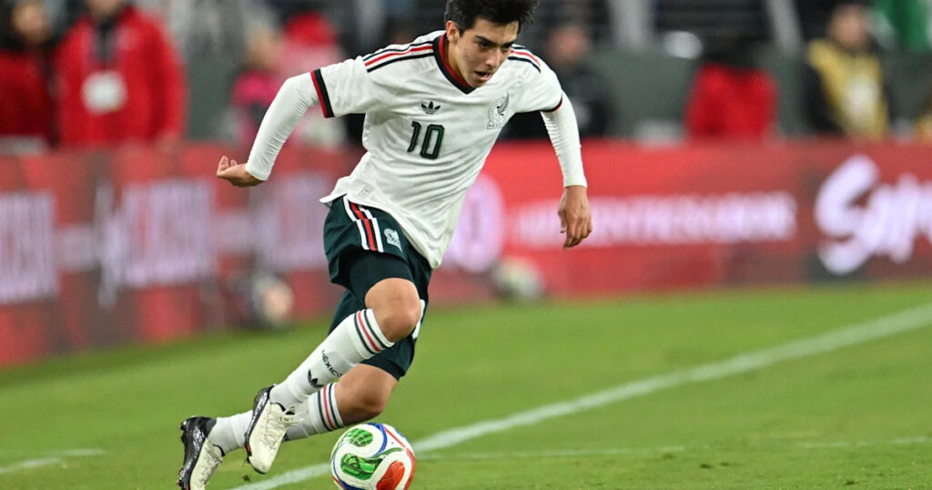 Why is Gilberto Mora not playing for Mexico vs USA tonight? - Yahoo Sports