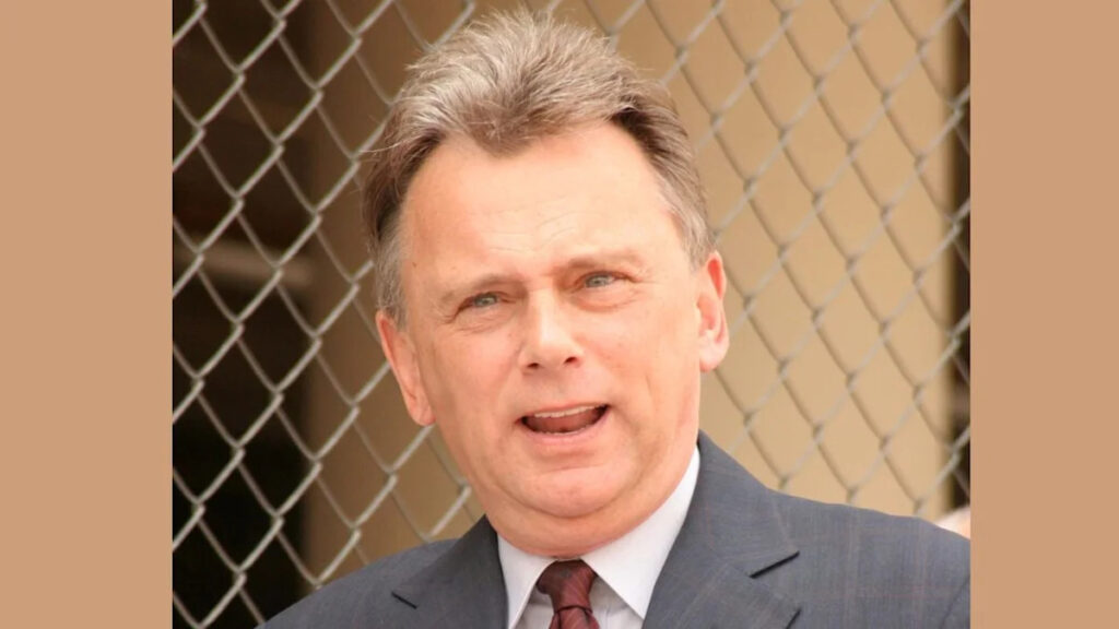 Pat Sajak Makes Rare Post-‘Wheel of Fortune’ Appearance and Jokes About His ‘Ring’ - Yahoo