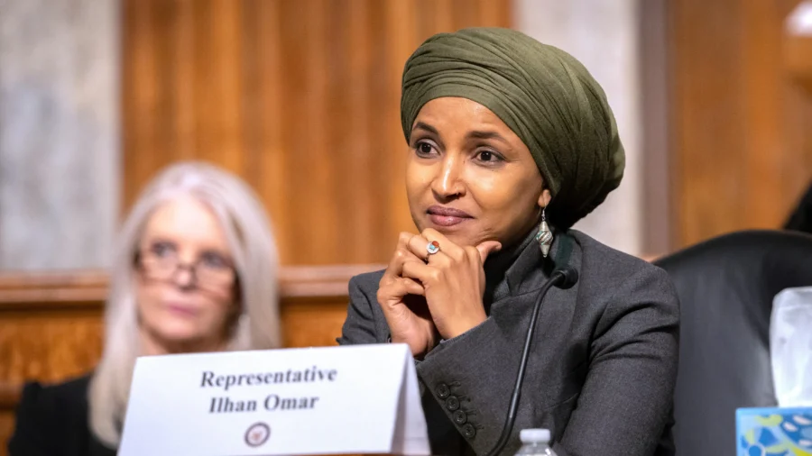 Trump Calls For Rep. Ilhan Omar’s Resignation Over Alleged Fake Name - NTD News